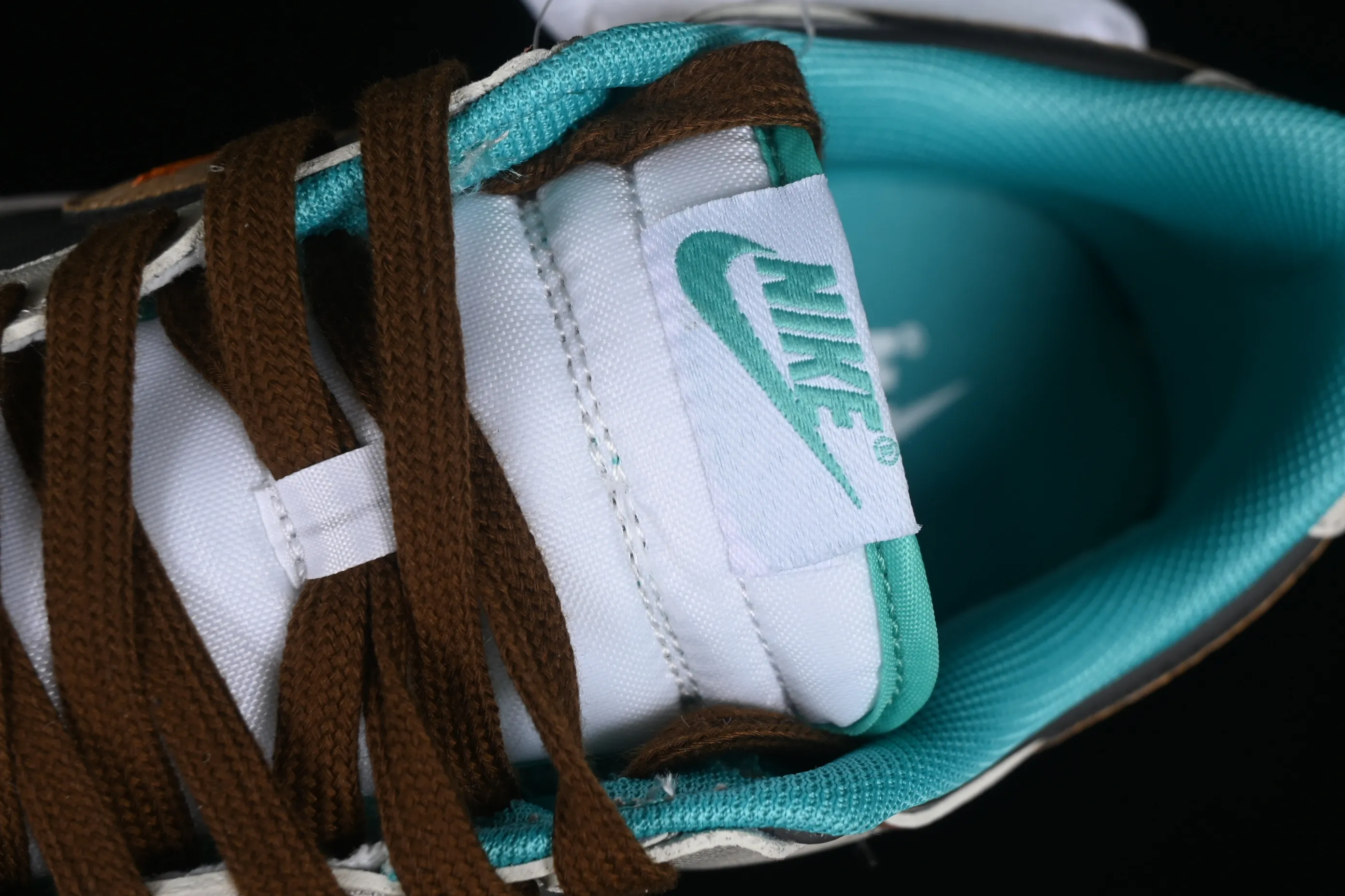 All Categories Nk SB Dunk Series Nk SB Dunk Low Low-top sneakers Nk Dunk Low Panda Prank Spring Touchdown Spring Olive Vietnam Tan Green SB Strappy Low-top Casual Shoes DV0834-101